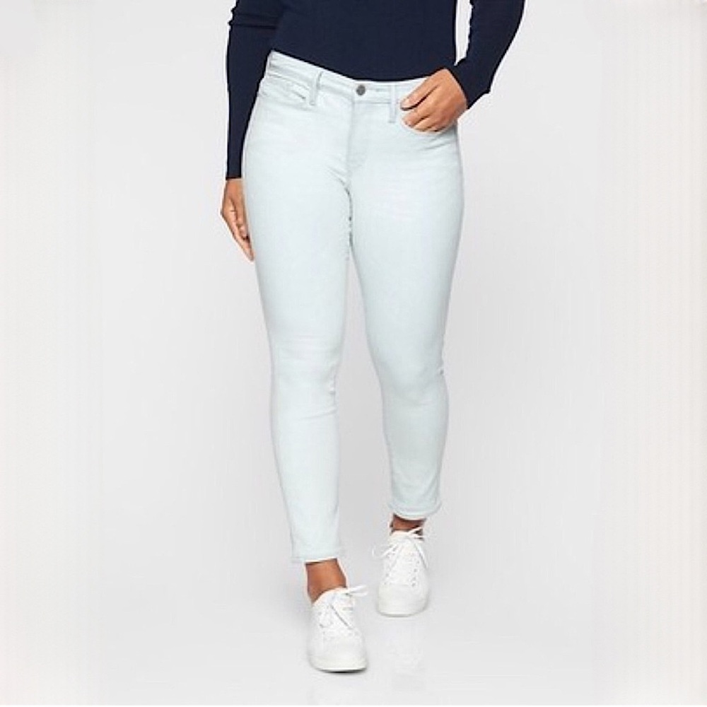 {Athleta} "Sculptek in Biscayne Wash" Slim Skinny Stretch Denim Jeans